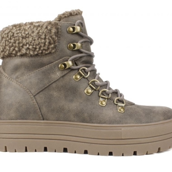 SEVEN DIALS Zenna Stone Ankle Booties - Picture 3 of 6